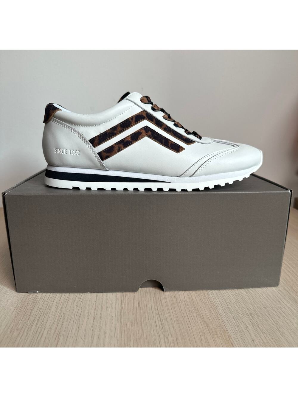 Franco Sarto Matera Sneaker - NEW - Size 7.5M / 9W